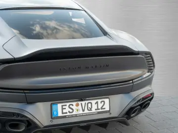 ASTON MARTIN Vanquish