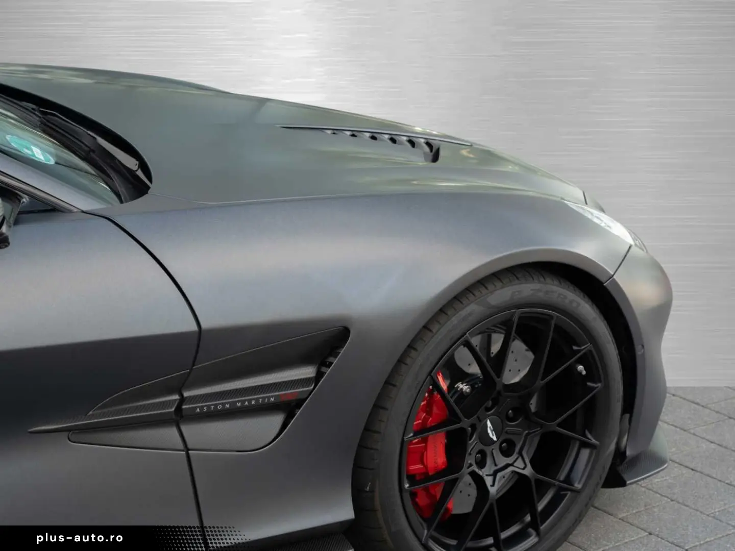 ASTON MARTIN Vanquish
