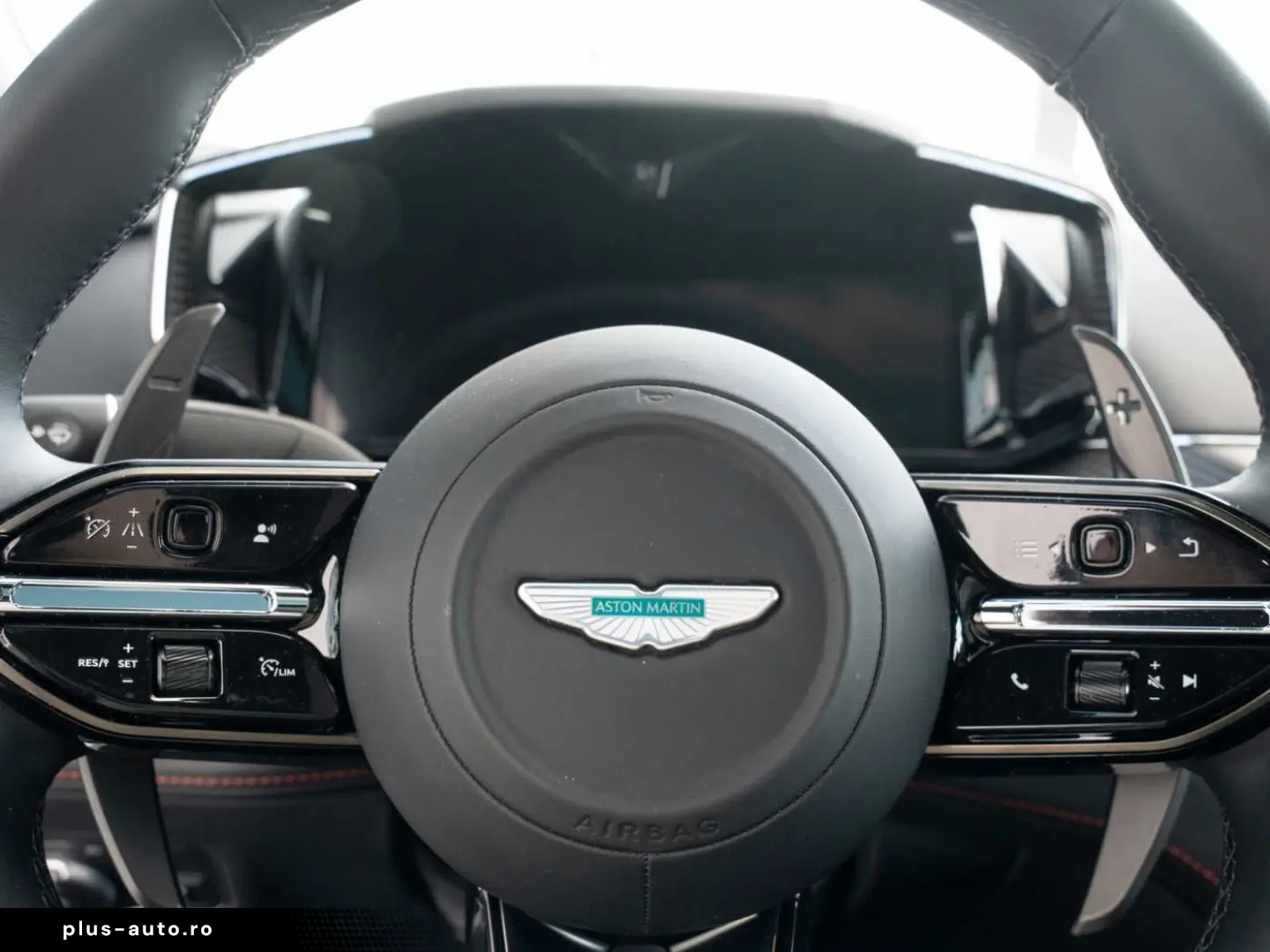 ASTON MARTIN Vanquish