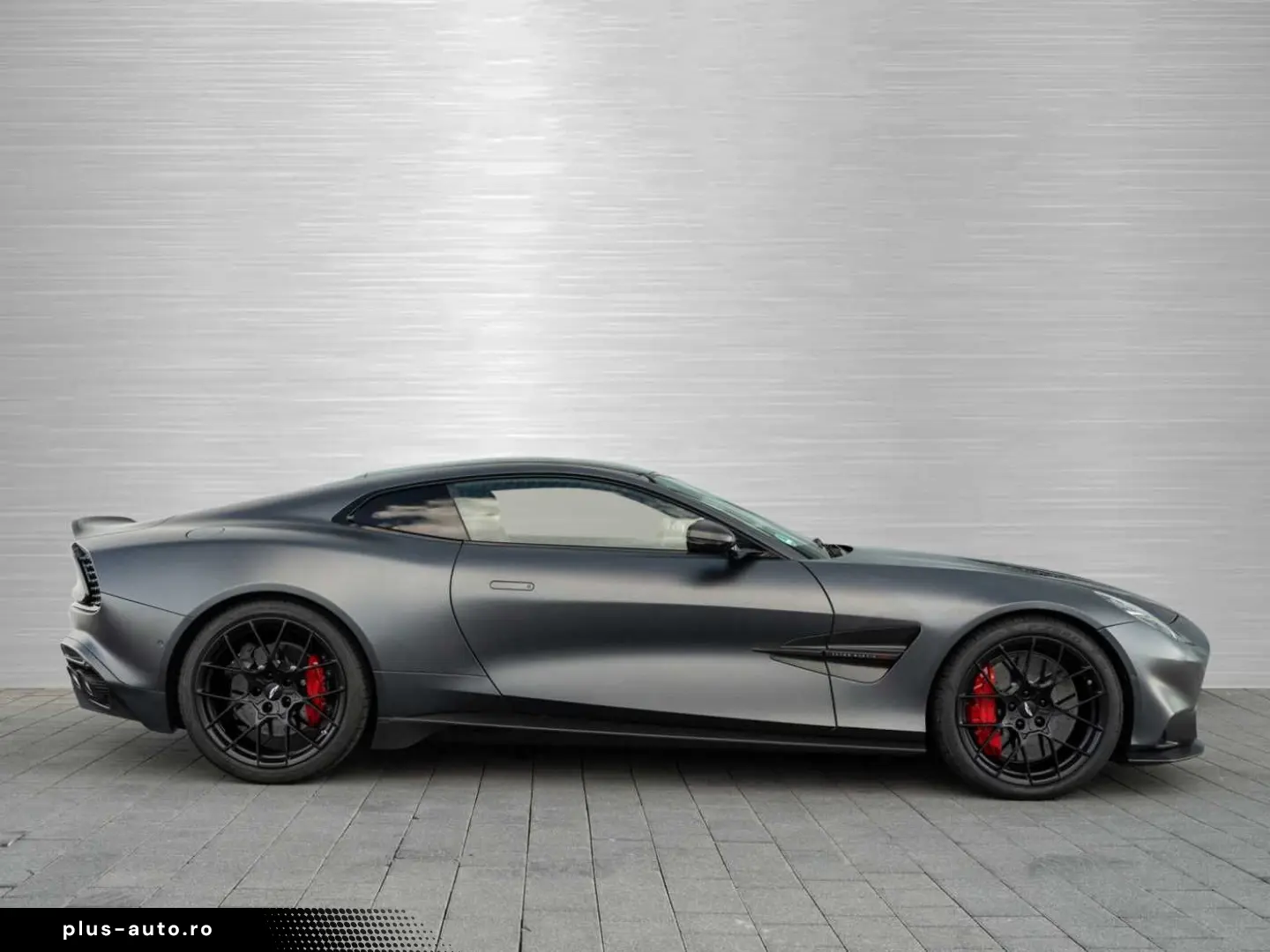 ASTON MARTIN Vanquish