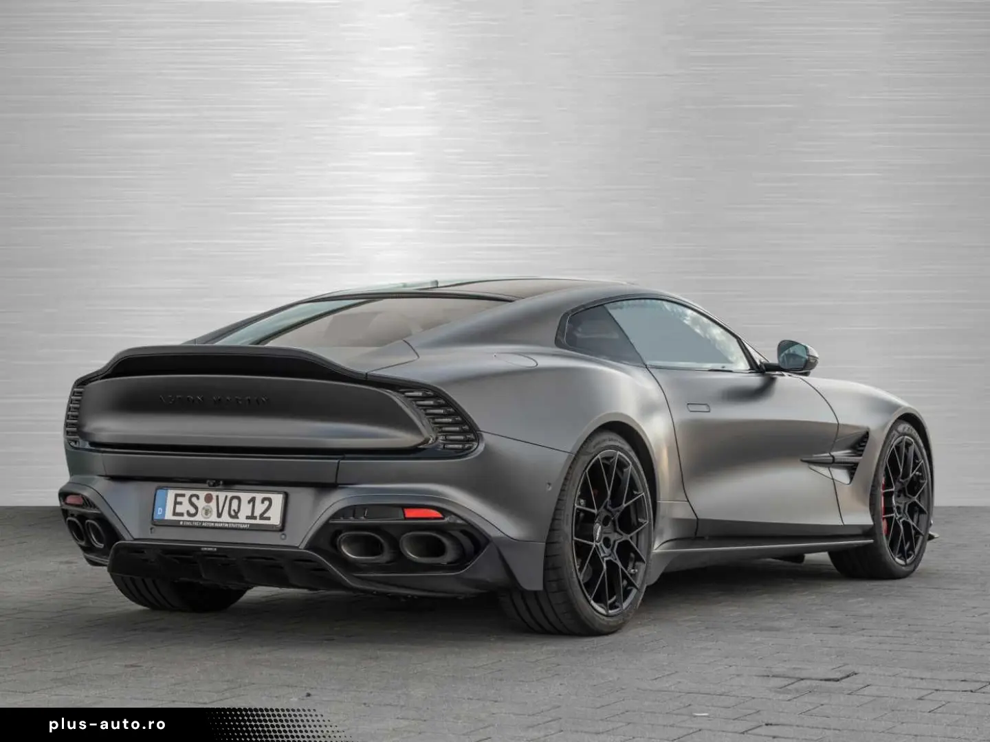 ASTON MARTIN Vanquish