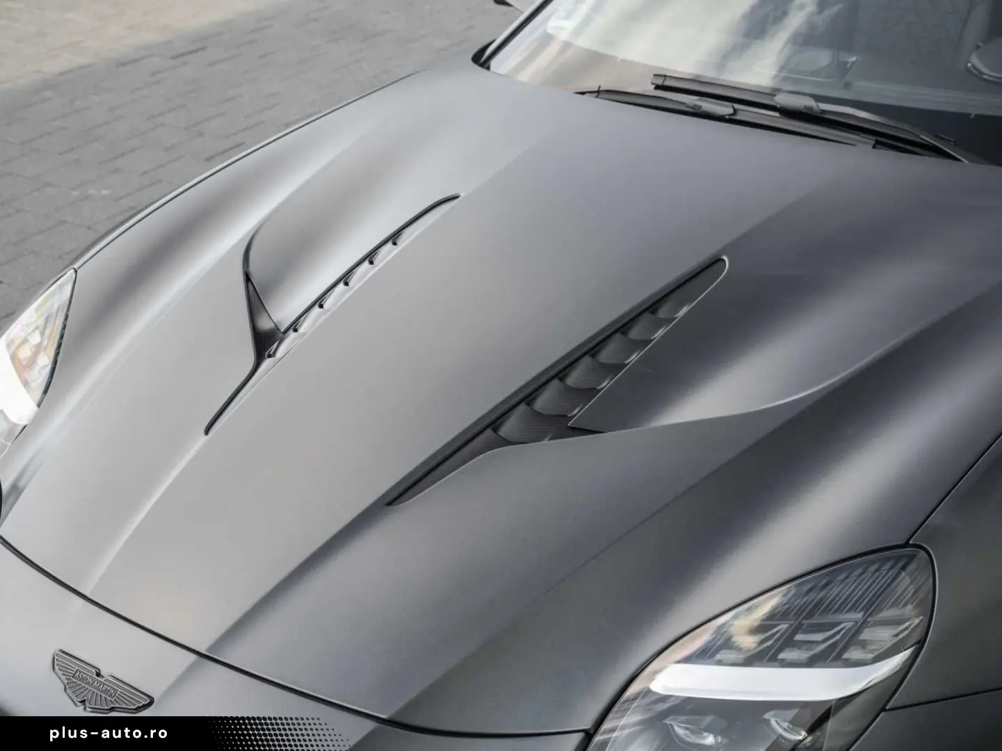 ASTON MARTIN Vanquish