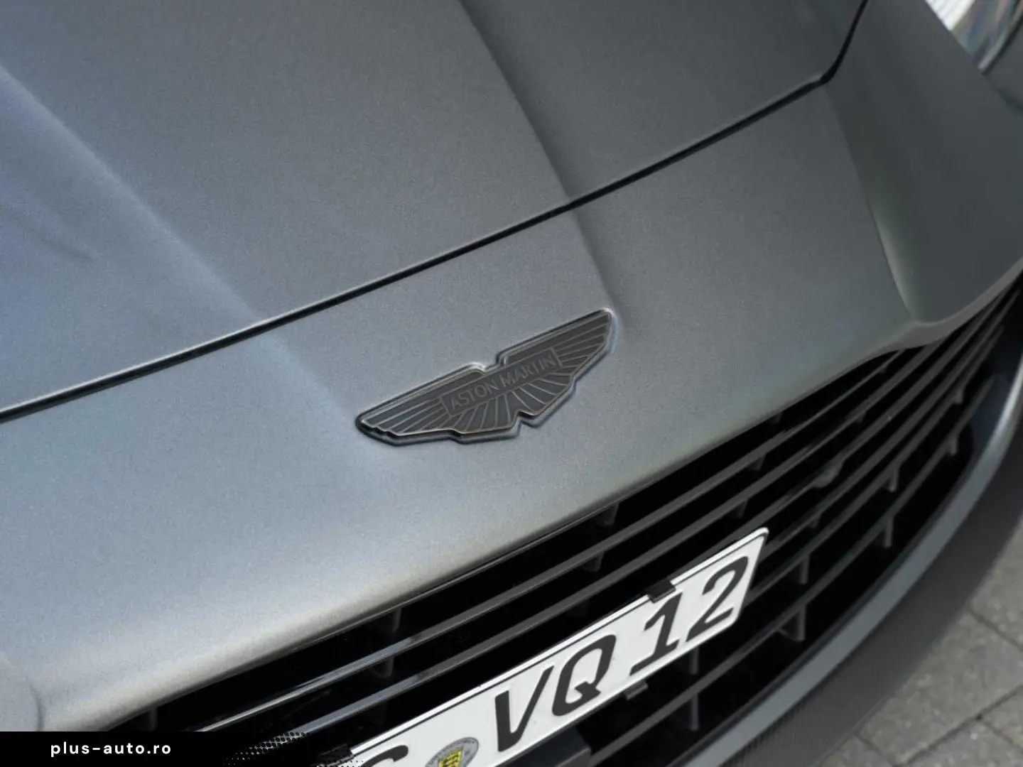 ASTON MARTIN Vanquish