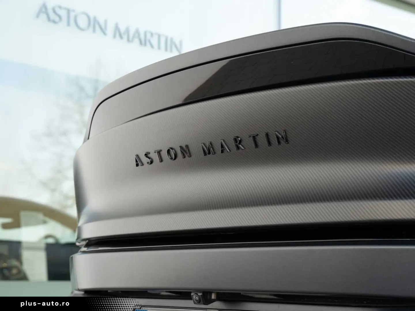 ASTON MARTIN Vanquish