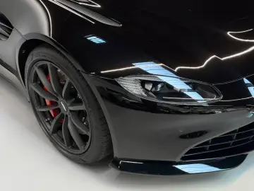 ASTON MARTIN Roadster