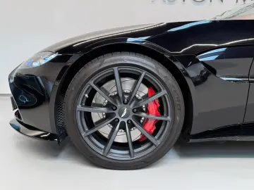 ASTON MARTIN Roadster