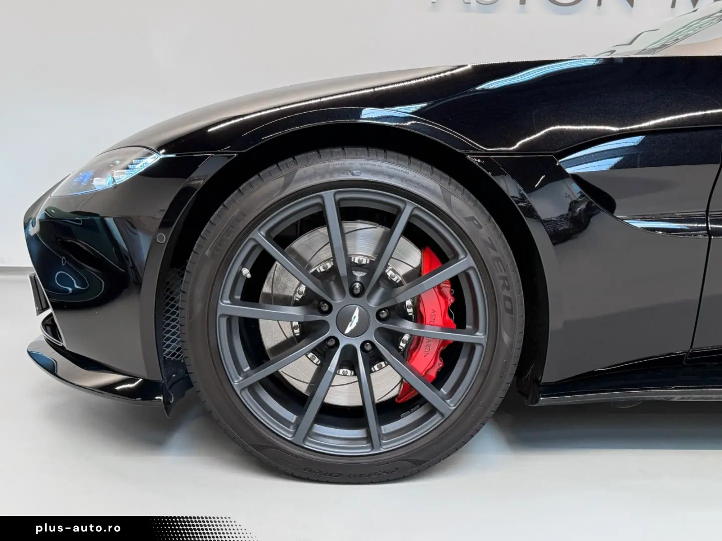 ASTON MARTIN Roadster
