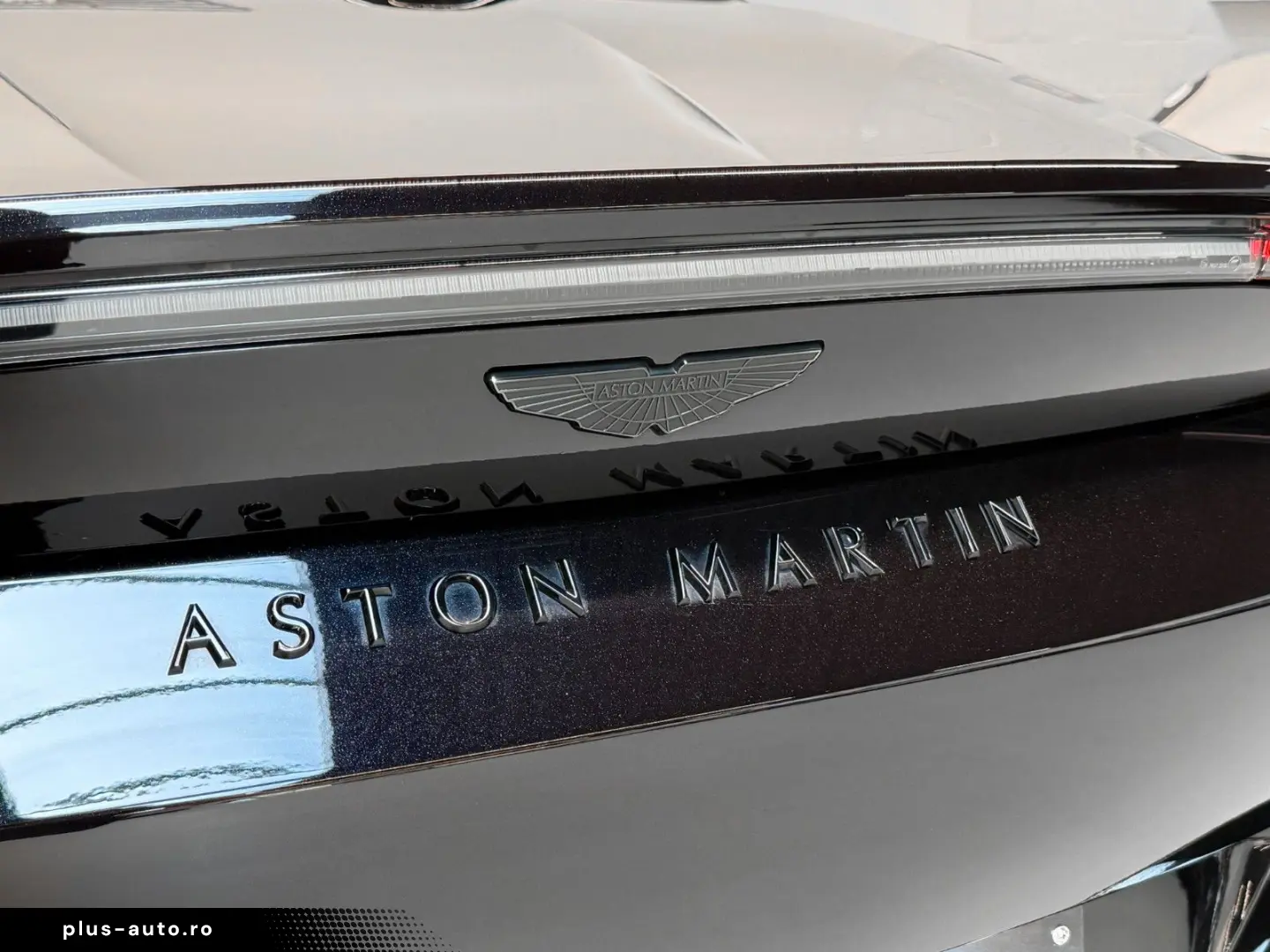 ASTON MARTIN Roadster