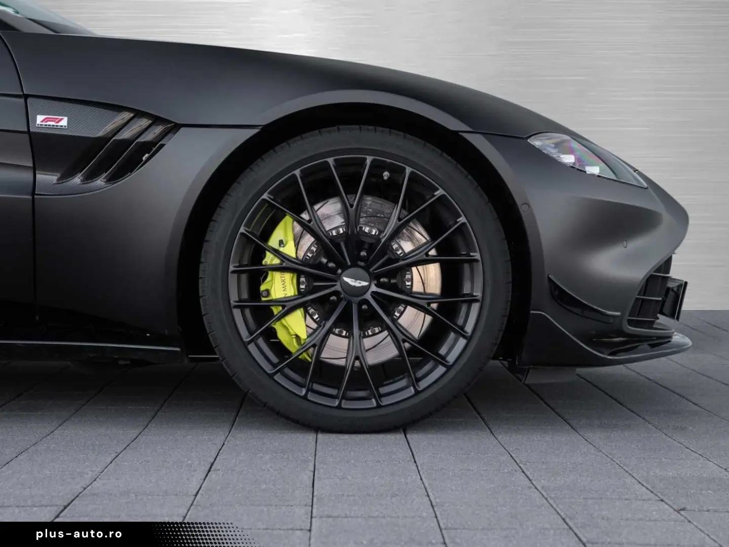 ASTON MARTIN V8 Vantage F1 Edition Carbon
