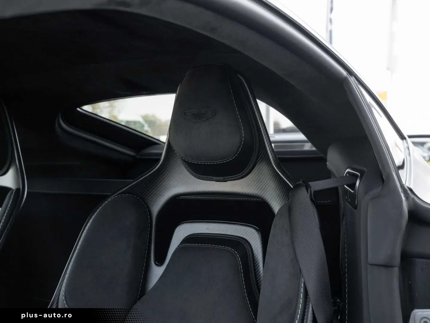 ASTON MARTIN V8 Vantage F1 Edition Carbon
