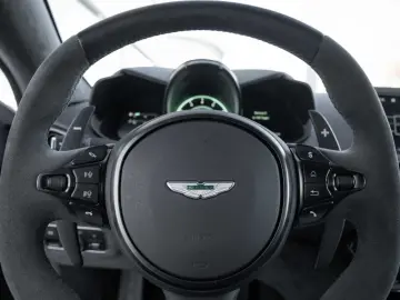ASTON MARTIN V8 Vantage F1 Edition Carbon