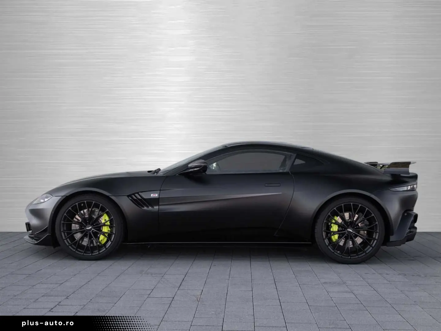 ASTON MARTIN V8 Vantage F1 Edition Carbon