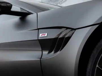 ASTON MARTIN V8 Vantage F1 Edition Carbon
