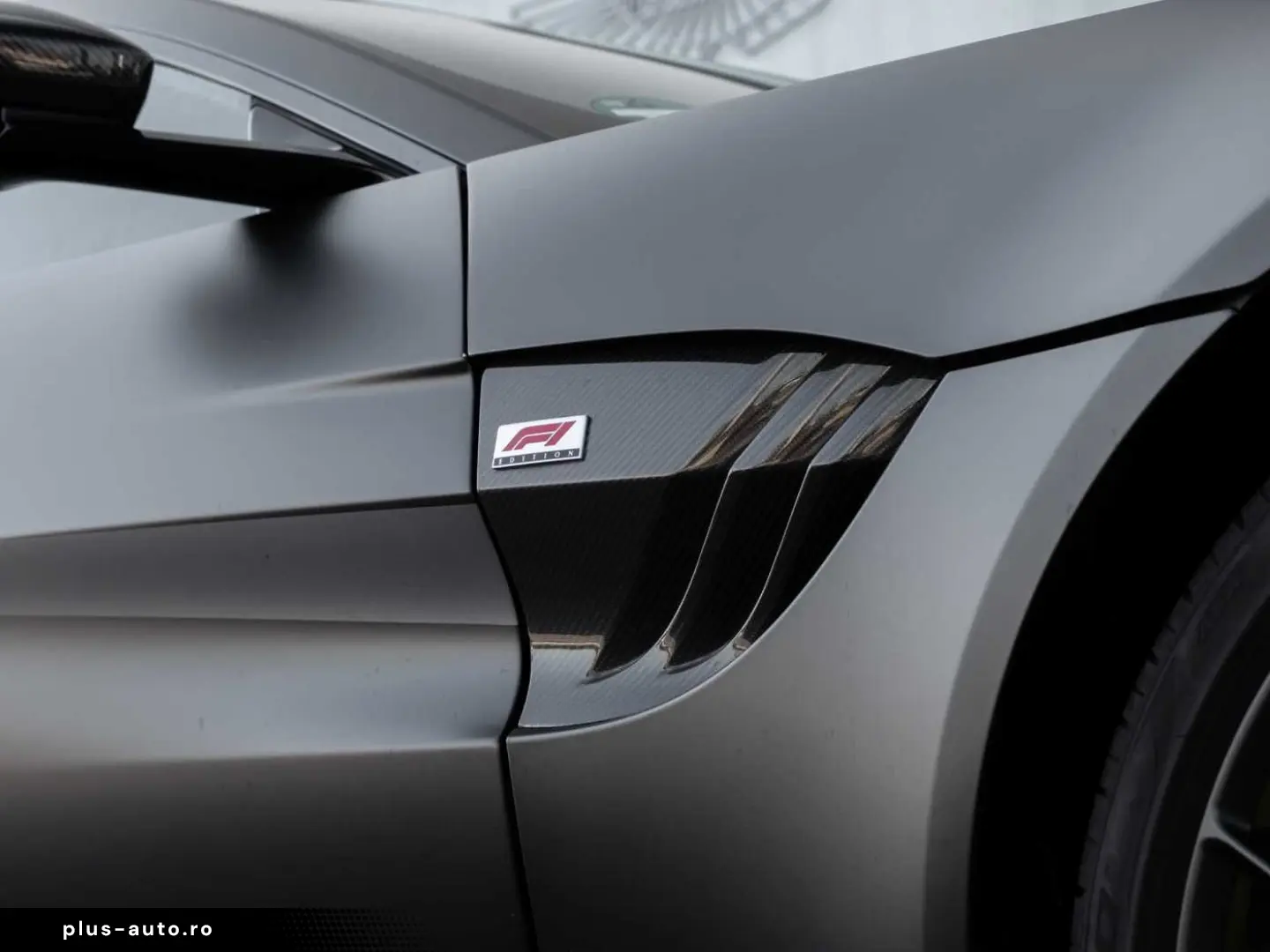 ASTON MARTIN V8 Vantage F1 Edition Carbon