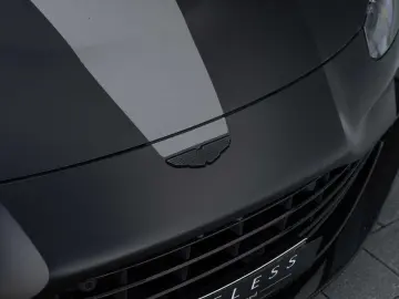 ASTON MARTIN V8 Vantage F1 Edition Carbon
