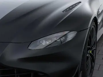 ASTON MARTIN V8 Vantage F1 Edition Carbon