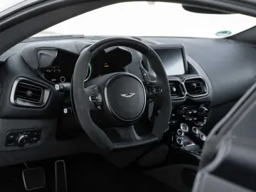 ASTON MARTIN V8 Vantage F1 Edition Carbon