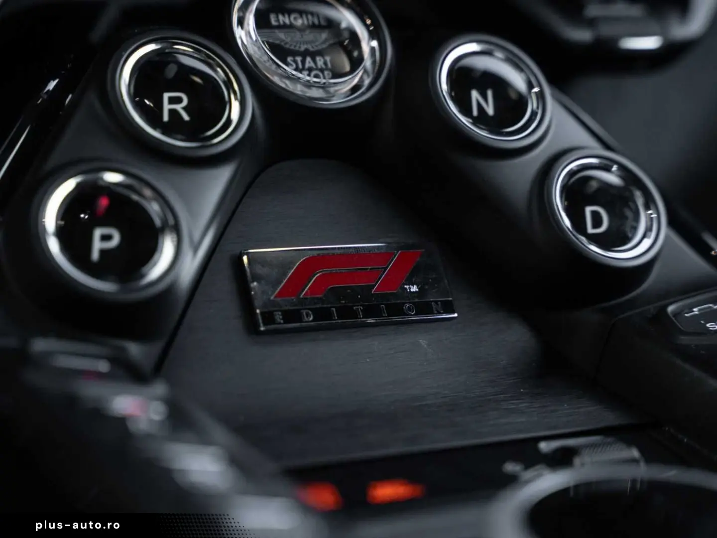 ASTON MARTIN V8 Vantage F1 Edition Carbon