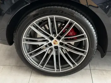 PORSCHE Macan GTS PANO STANDHEIZUNG S-Lüftung