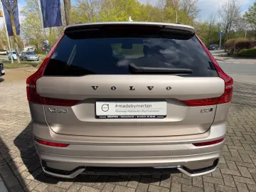 VOLVO XC60 B5 AWD Plus Dark