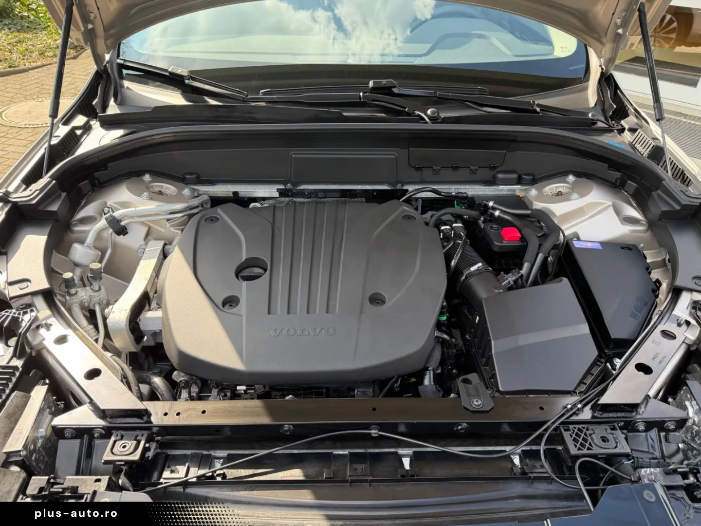 VOLVO XC60 B5 AWD Plus Dark