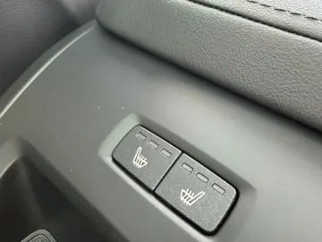 VOLVO XC60 B5 AWD Plus Dark