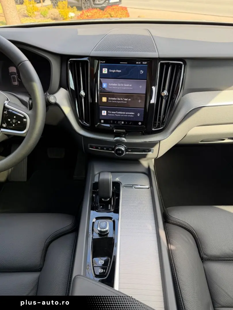 VOLVO XC60 B5 AWD Plus Dark