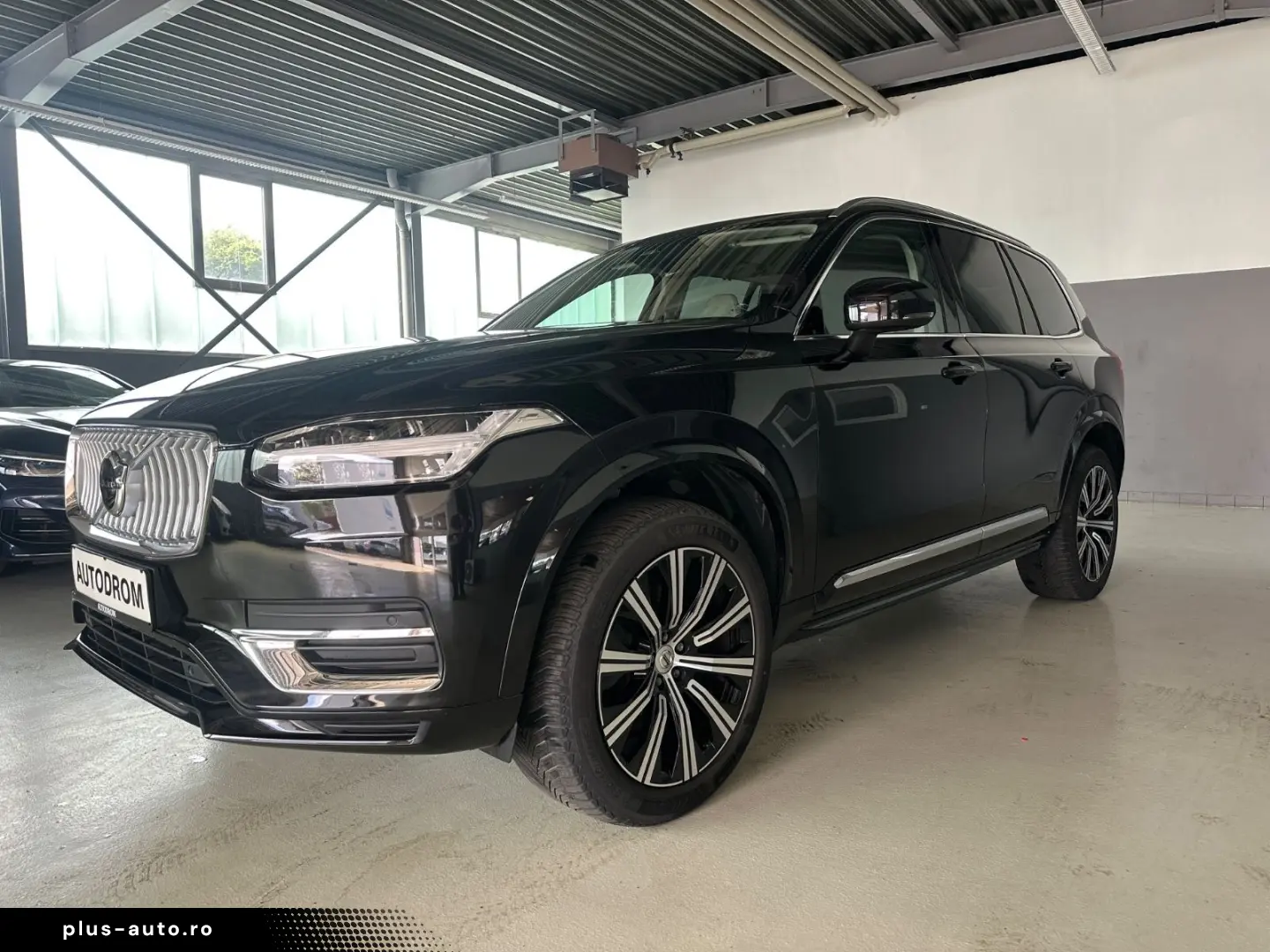 VOLVO XC90 Plus Bright AWD B5 7-Sitzer HarmanKardon