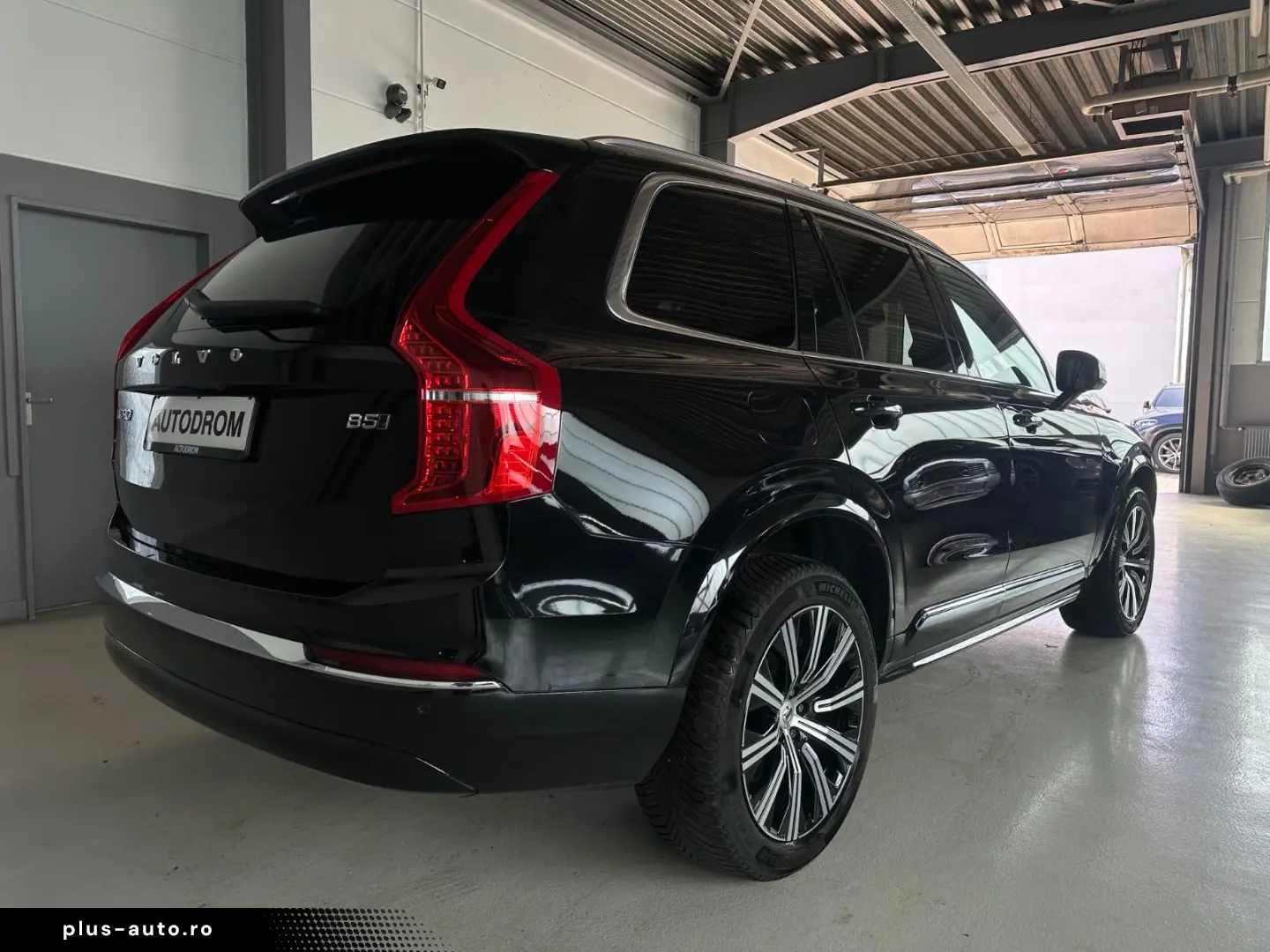 VOLVO XC90 Plus Bright AWD B5 7-Sitzer HarmanKardon