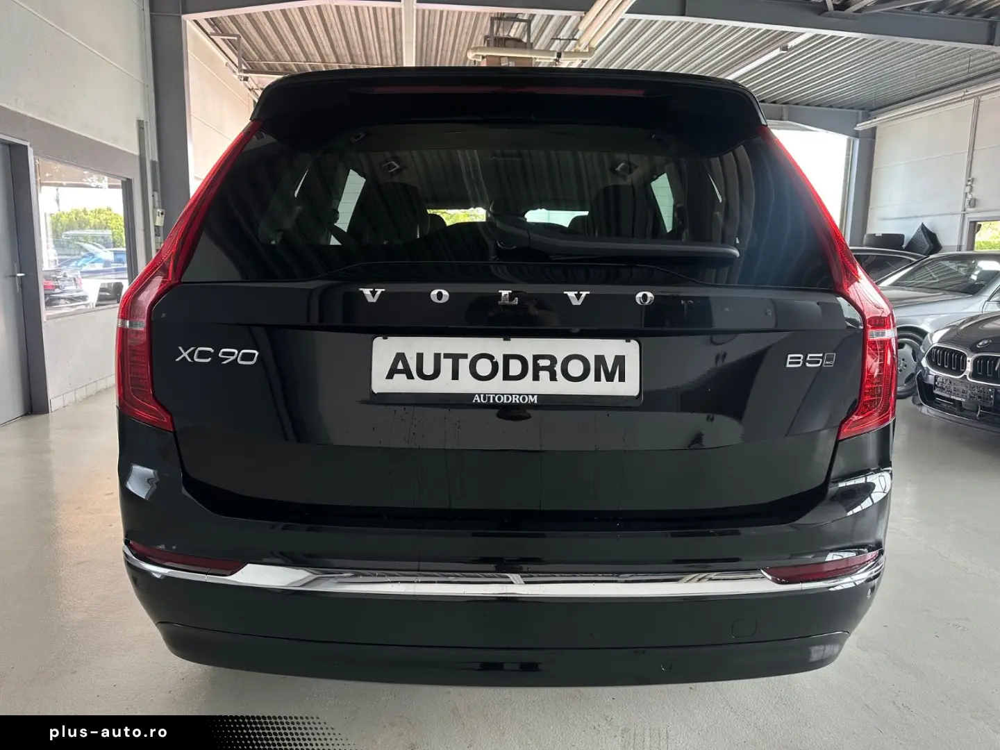 VOLVO XC90 Plus Bright AWD B5 7-Sitzer HarmanKardon