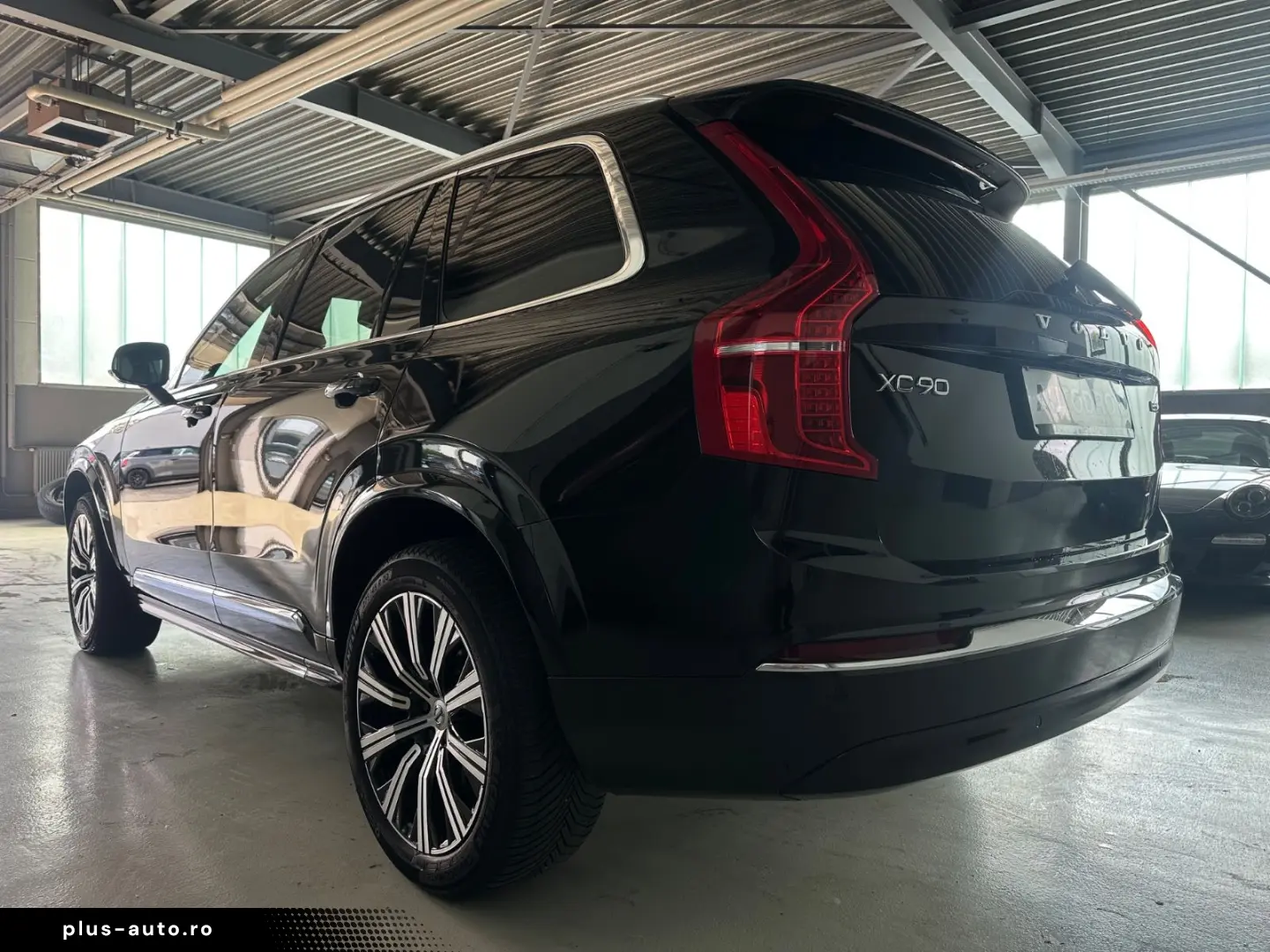VOLVO XC90 Plus Bright AWD B5 7-Sitzer HarmanKardon