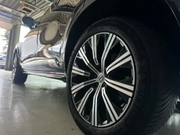 VOLVO XC90 Plus Bright AWD B5 7-Sitzer HarmanKardon