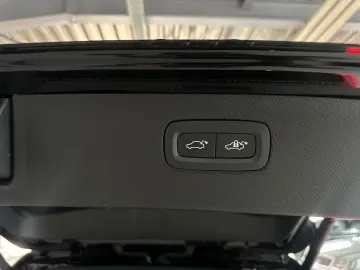 VOLVO XC90 Plus Bright AWD B5 7-Sitzer HarmanKardon