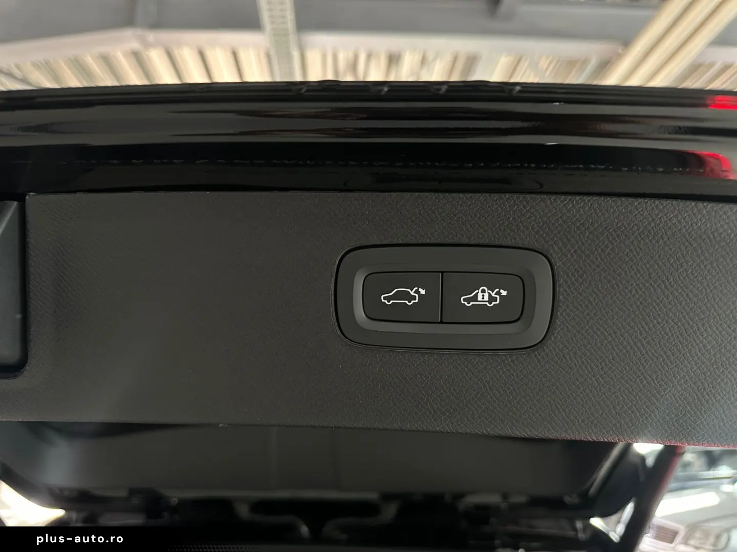 VOLVO XC90 Plus Bright AWD B5 7-Sitzer HarmanKardon