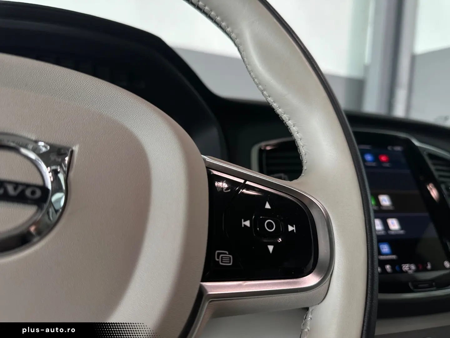 VOLVO XC90 Plus Bright AWD B5 7-Sitzer HarmanKardon
