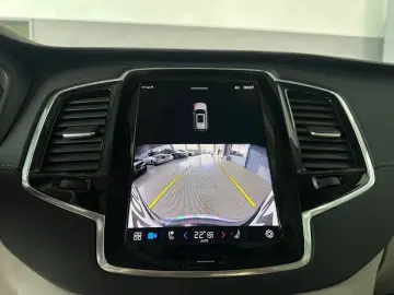 VOLVO XC90 Plus Bright AWD B5 7-Sitzer HarmanKardon
