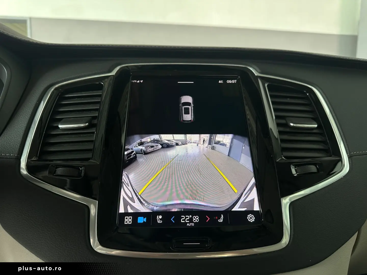 VOLVO XC90 Plus Bright AWD B5 7-Sitzer HarmanKardon
