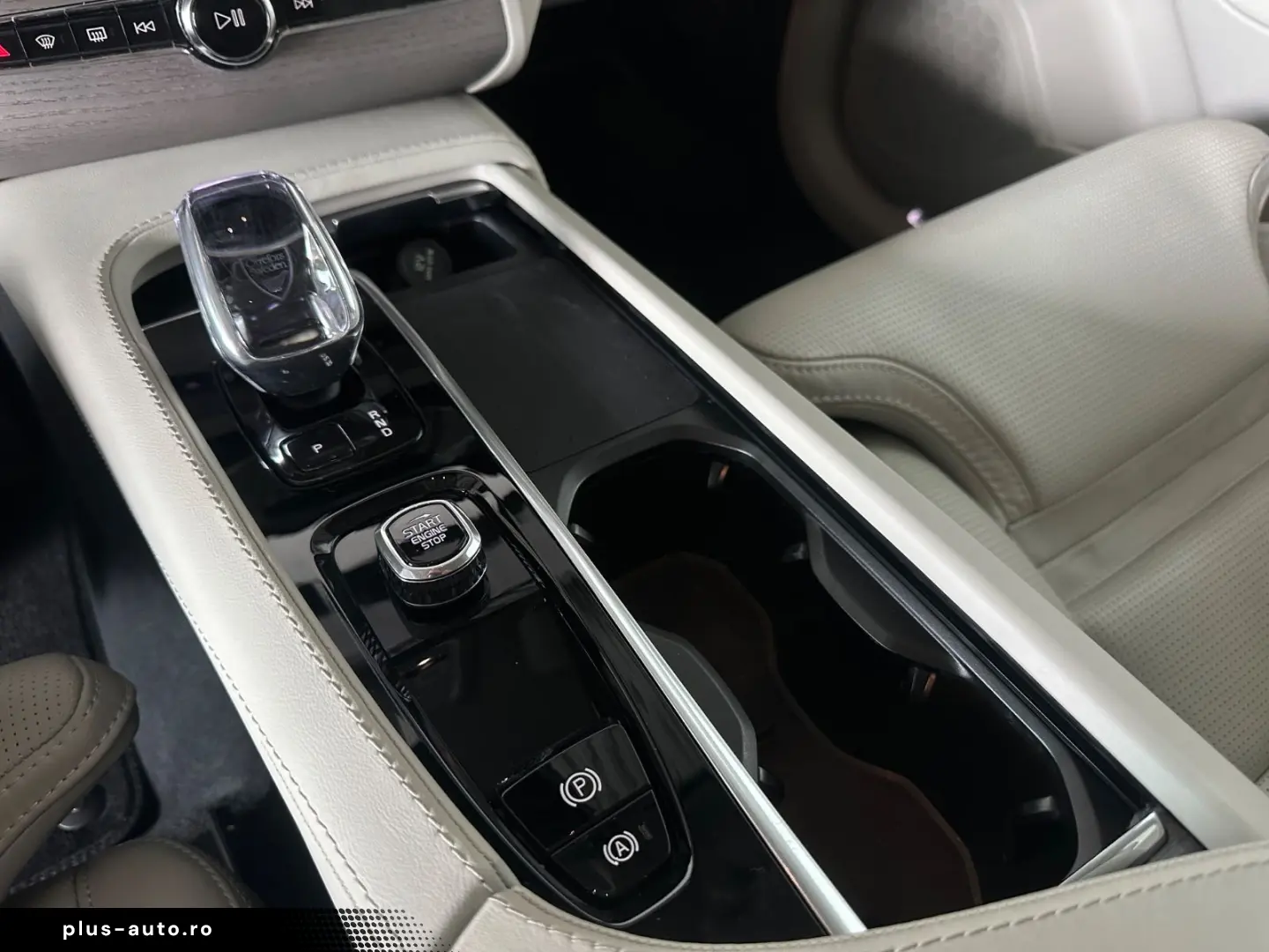 VOLVO XC90 Plus Bright AWD B5 7-Sitzer HarmanKardon