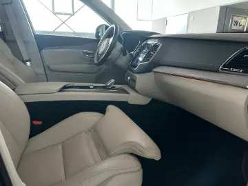 VOLVO XC90 Plus Bright AWD B5 7-Sitzer HarmanKardon