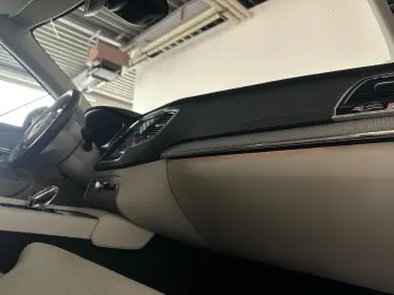 VOLVO XC90 Plus Bright AWD B5 7-Sitzer HarmanKardon