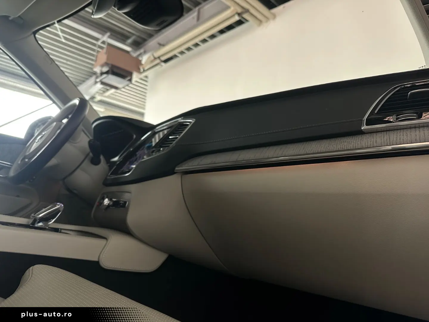 VOLVO XC90 Plus Bright AWD B5 7-Sitzer HarmanKardon