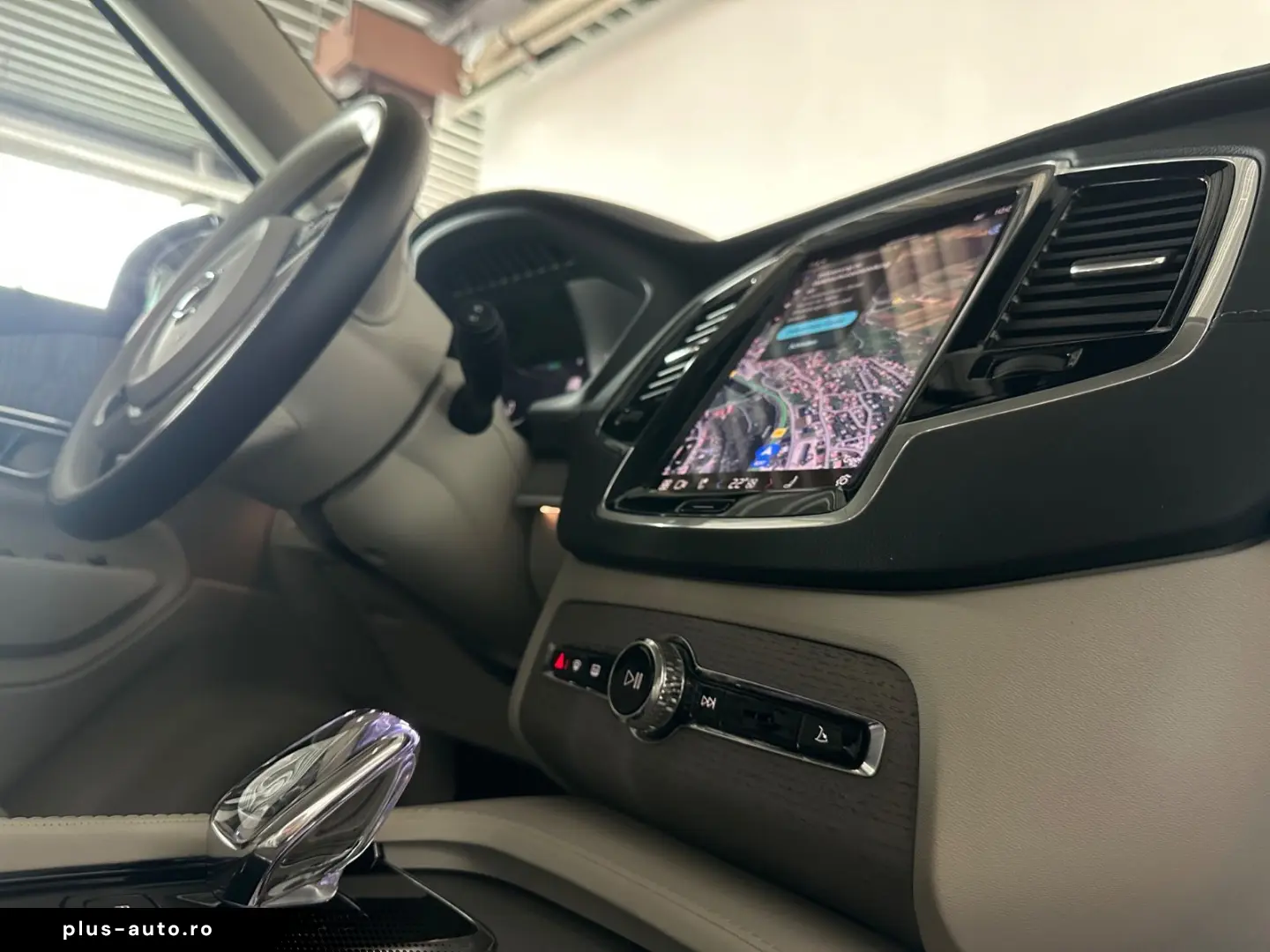 VOLVO XC90 Plus Bright AWD B5 7-Sitzer HarmanKardon