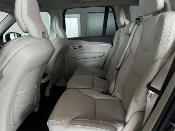VOLVO XC90 Plus Bright AWD B5 7-Sitzer HarmanKardon