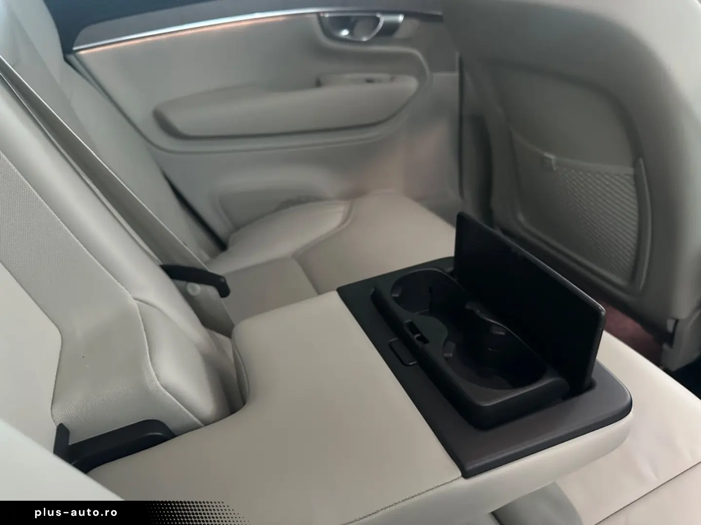 VOLVO XC90 Plus Bright AWD B5 7-Sitzer HarmanKardon