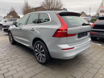 VOLVO XC60 B5 Core MHEV AWD HarmanKardon Memory Sitze