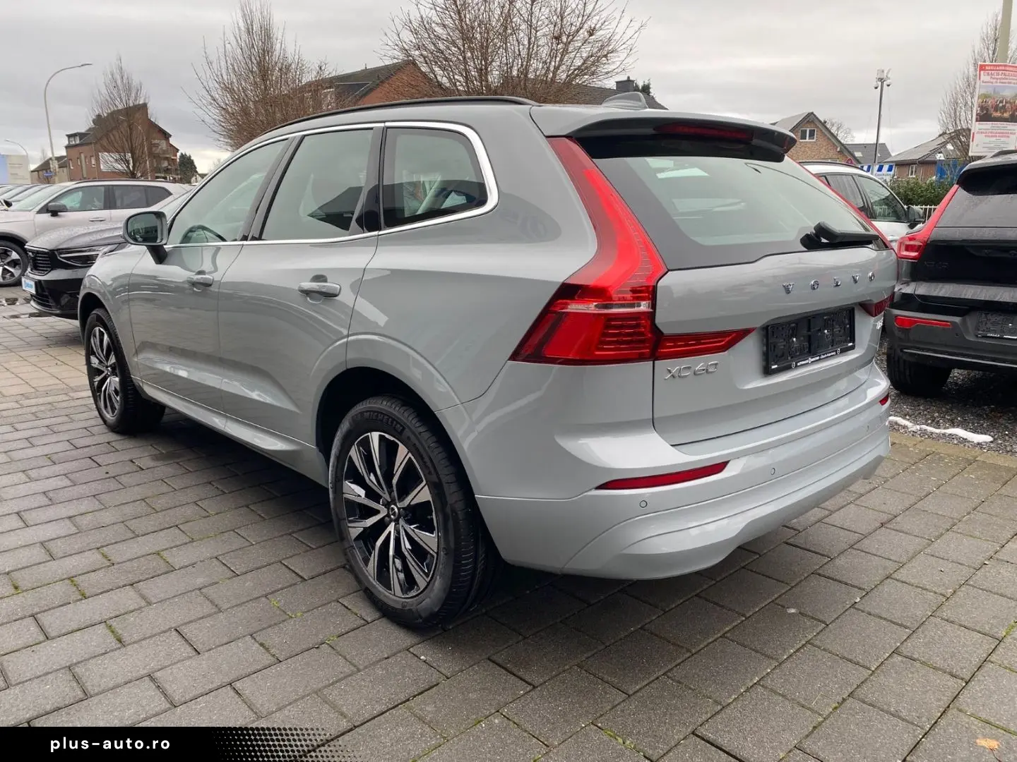 VOLVO XC60 B5 Core MHEV AWD HarmanKardon Memory Sitze