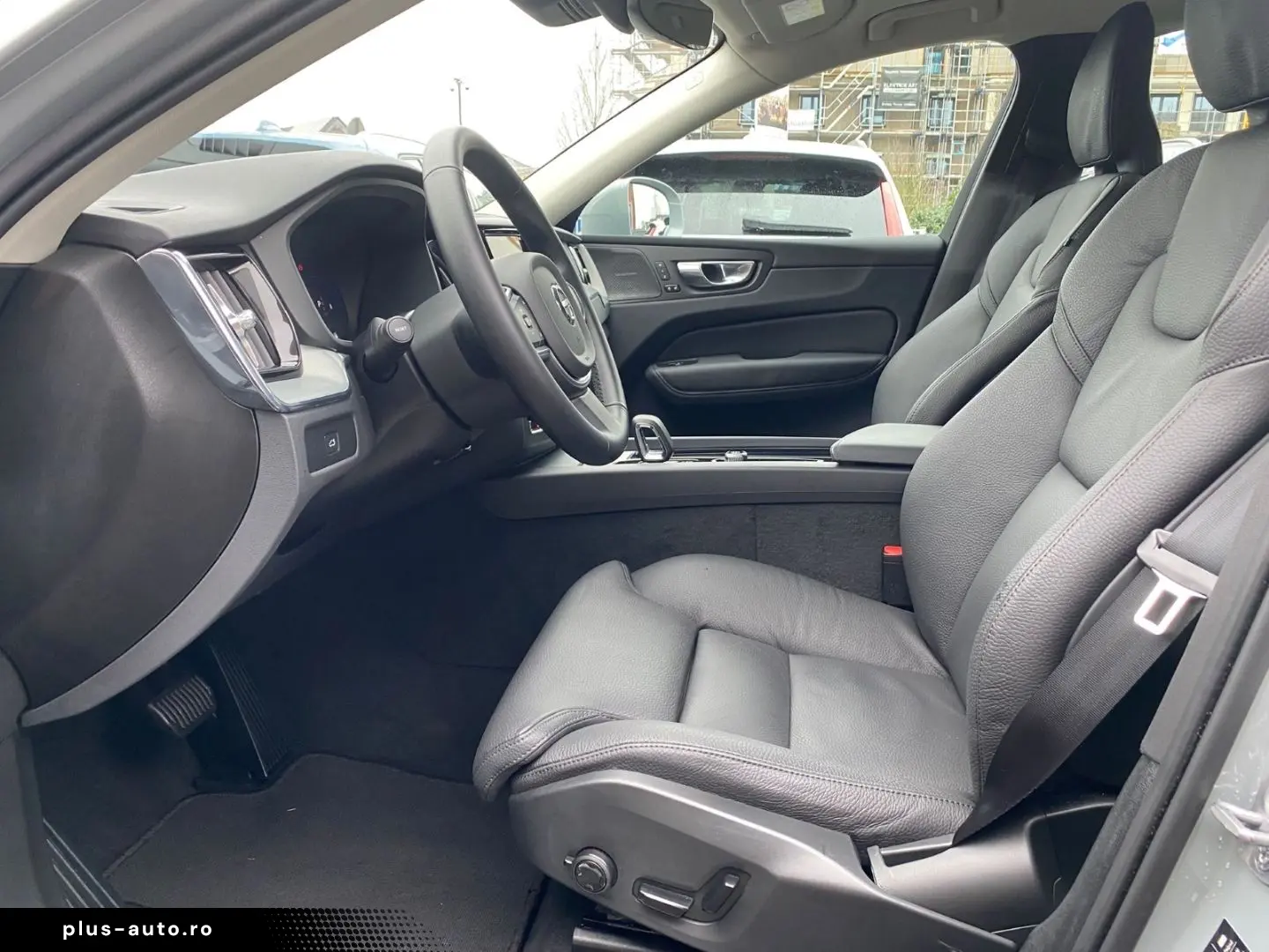 VOLVO XC60 B5 Core MHEV AWD HarmanKardon Memory Sitze