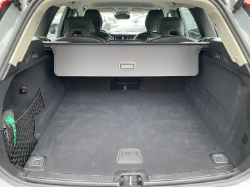 VOLVO XC60 B5 Core MHEV AWD HarmanKardon Memory Sitze