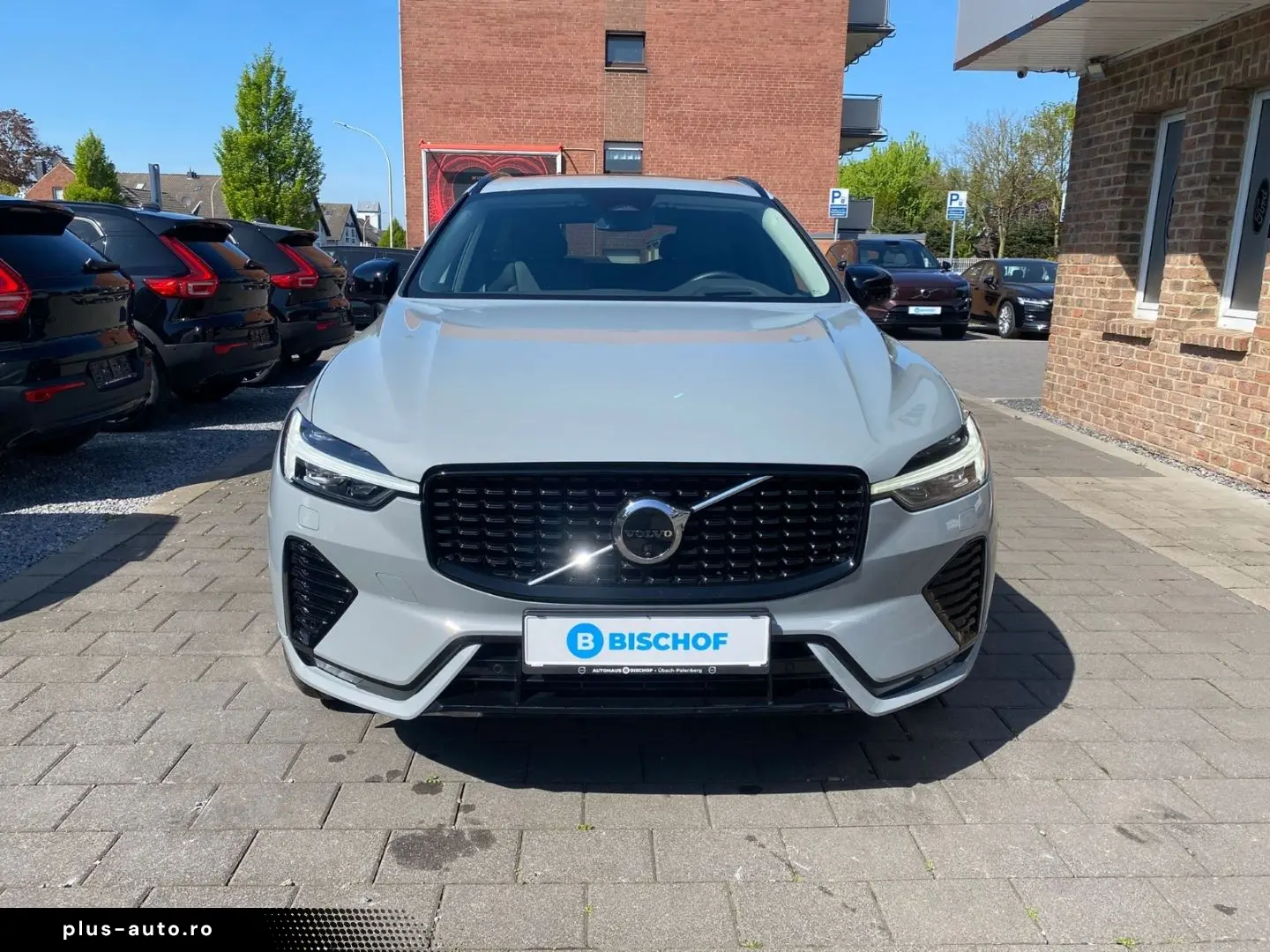 VOLVO XC60 B5 Ultra Dark AWD MHEV Memory Sitze 360 Gra