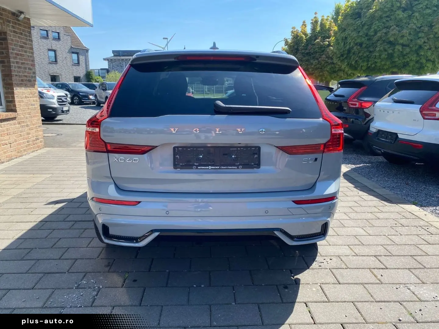 VOLVO XC60 B5 Ultra Dark AWD MHEV Memory Sitze 360 Gra